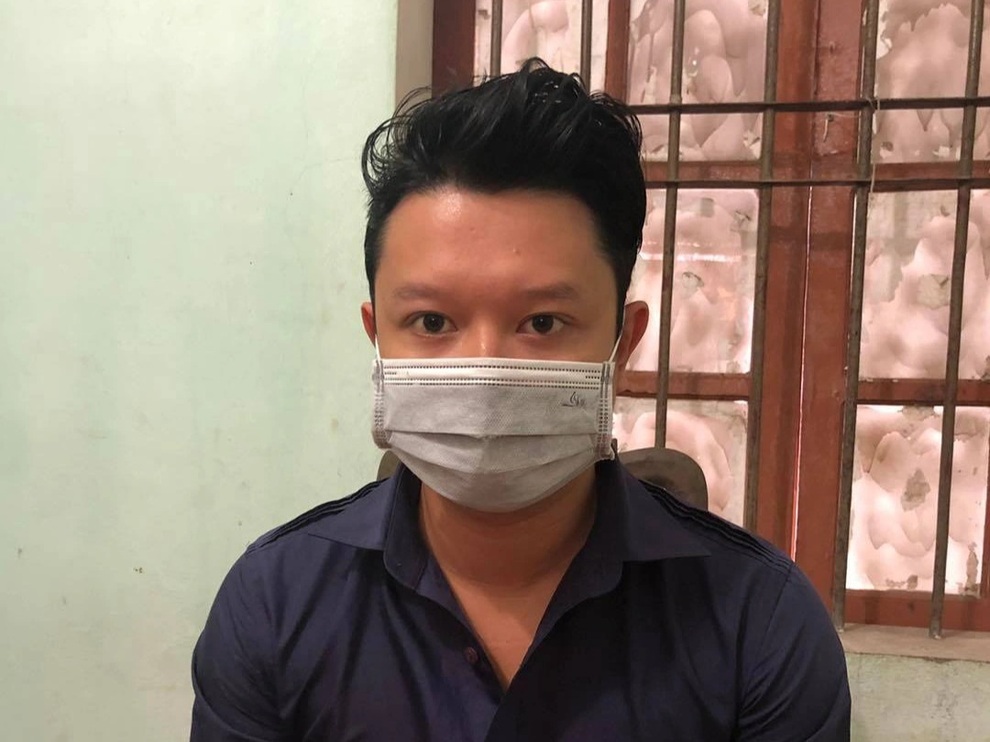 Khởi tố đối tượng trộm cắp hàng trăm triệu đồng của công ty từng làm thuê - 1 Khởi tố đối tượng trộm cắp hàng trăm triệu đồng của công ty từng làm thuê - 1