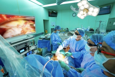 TPHCM: Chấn thương khi đá bóng, người đàn ông Anh phát hiện bệnh tim nặng