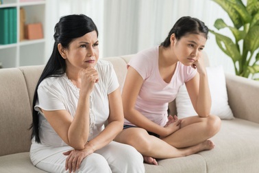 Sống trong nhà chồng 4 tầng và 3 thế hệ, tôi ngột ngạt đến mức khó thở