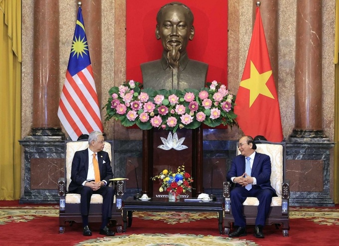 Chủ tịch nước Nguyễn Xuân Phúc tiếp Thủ tướng Malaysia Dato’ Sri Ismail Sabri bin Yaacob nhân dịp thăm chính thức Việt Nam