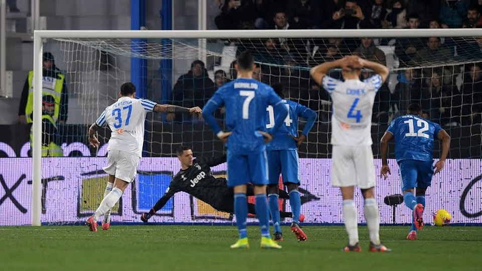 C.Ronaldo đều đặn nổ súng, Juventus xây chắc ngôi đầu - 2 C.Ronaldo đều đặn nổ súng, Juventus xây chắc ngôi đầu - 2
