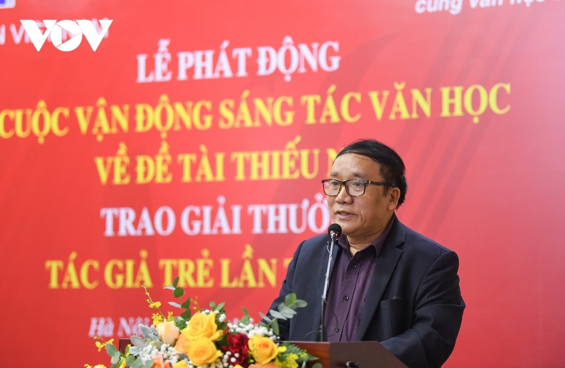 Phát động sáng tác văn học về đề tài thiếu nhi và trao giải Tác giả trẻ - 3 Phát động sáng tác văn học về đề tài thiếu nhi và trao giải Tác giả trẻ - 3