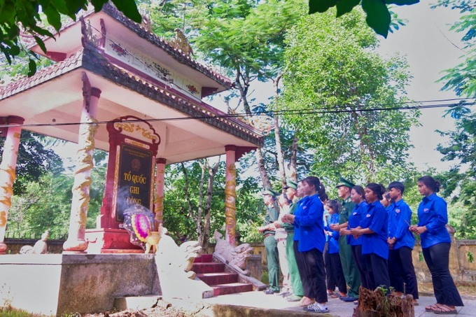 Tuổi trẻ nơi vùng biên giới A Lưới tiếp nối truyền thống Đền ơn đáp nghĩa, tri ân các anh hùng liệt sĩ nhân dịp kỷ niệm 76 năm ngày Thương binh - Liệt sĩ (27/7/1947 - 27/7/2023)