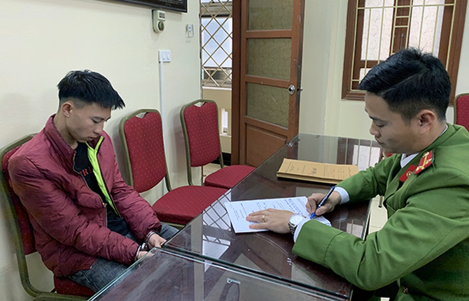 Hà Nội: Gã thợ sơn trộm hơn 1 tỷ đồng ở chung cư cao cấp - 1 Hà Nội: Gã thợ sơn trộm hơn 1 tỷ đồng ở chung cư cao cấp - 1