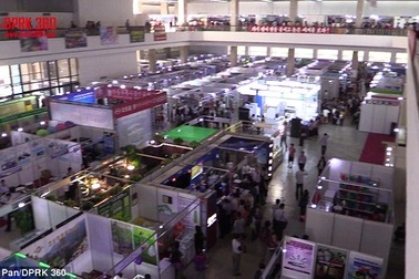 Bên trong hội chợ thương mại sầm uất ở Triều Tiên