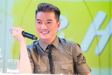 Ca sĩ Đàm Vĩnh Hưng: “Hồ Ngọc Hà bị điên nặng lắm!”