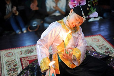 Chầu văn - một hình thức trong tín ngưỡng thờ đạo Mẫu