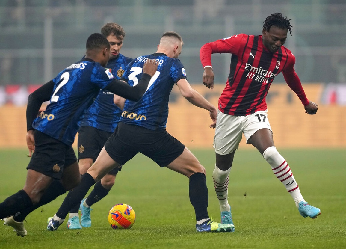 Giroud tỏa sáng khó tin, AC Milan ngược dòng nghẹt thở hạ Inter - 2 Giroud tỏa sáng khó tin, AC Milan ngược dòng nghẹt thở hạ Inter - 2