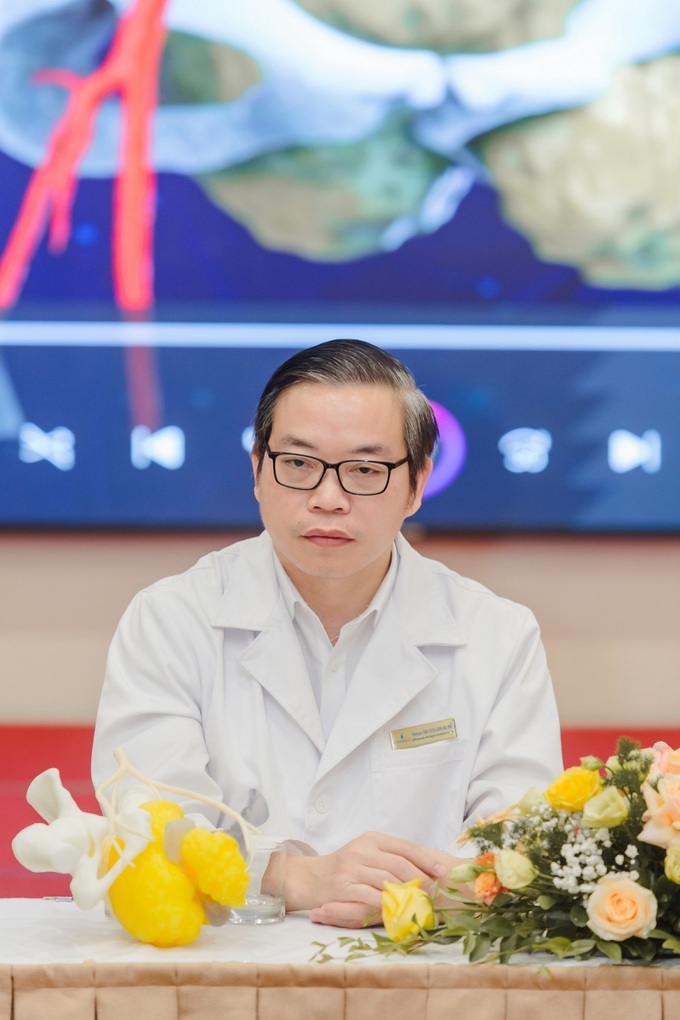 GS.TS.BS Trần Trung Dũng - Giám đốc Trung tâm Chấn thương chỉnh hình và Y học thể thao Vinmec.