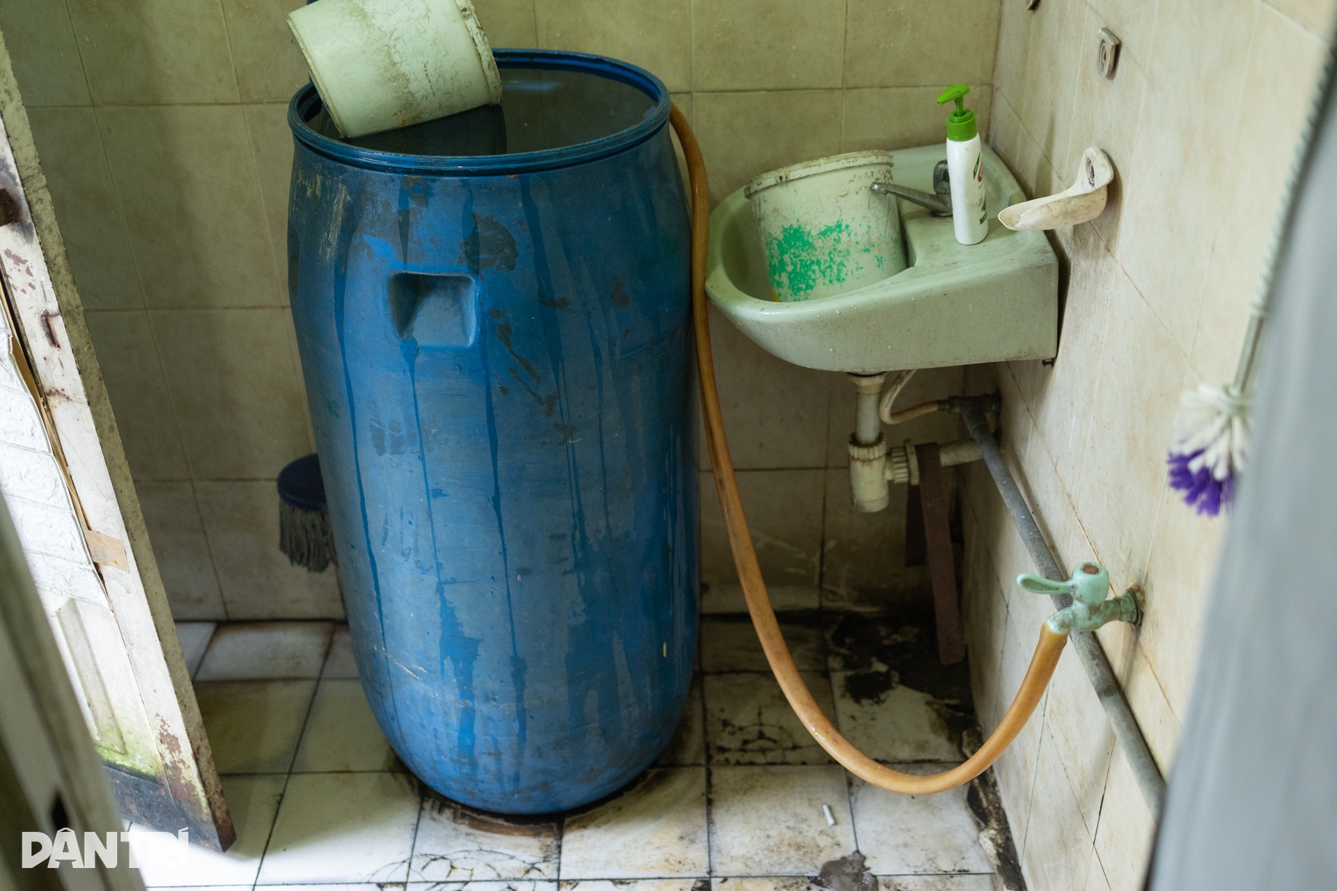 50.000 người dân TPHCM mới có một nhà vệ sinh công cộng - 2 50.000 người dân TPHCM mới có một nhà vệ sinh công cộng - 2