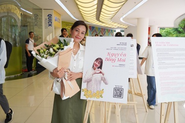 Bông Mai: Truyền cảm hứng tới hàng nghìn sinh viên về vẻ đẹp Việt