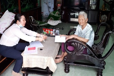 Cán bộ huyện đảo Phú Quốc “đi từng ngõ, gõ từng nhà” tìm lao động tự do