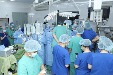 Người đàn ông chết não hiến tạng cứu 7 bệnh nhân