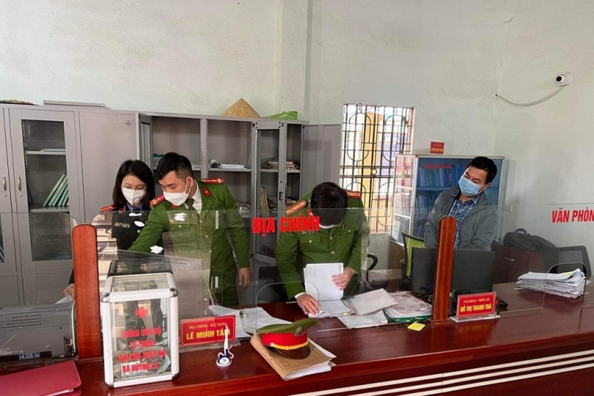 Mất cán bộ, mất tình thân vì… sốt đất - 3 Mất cán bộ, mất tình thân vì… sốt đất - 3