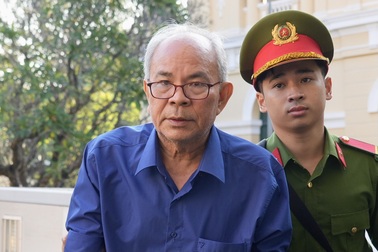 Nhiều lần nhận quà, cựu Giám đốc Sở Y tế tỉnh Tây Ninh lĩnh 4 năm tù