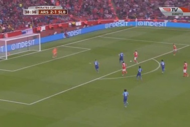 Arsenal 2-2 Benfica: Phút 39, Savio gỡ hòa cho đội khách