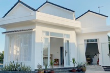 Mới 25 tuổi, cô gái ở Bến Tre đã xây nhà 500 triệu đồng tặng bố mẹ