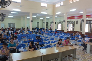 Trường ĐH Hà Nội mở phim cho phụ huynh xem 