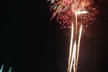 Tăng số điểm bắn pháo hoa tại TPHCM