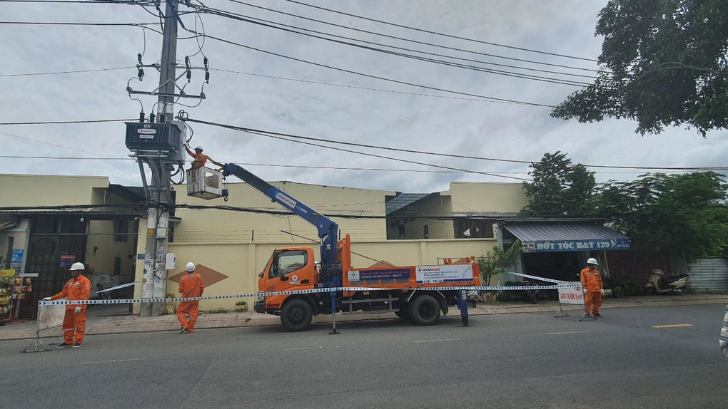 Vì sao hóa đơn tiền điện tháng 4 tăng cao? - 1 Vì sao hóa đơn tiền điện tháng 4 tăng cao? - 1