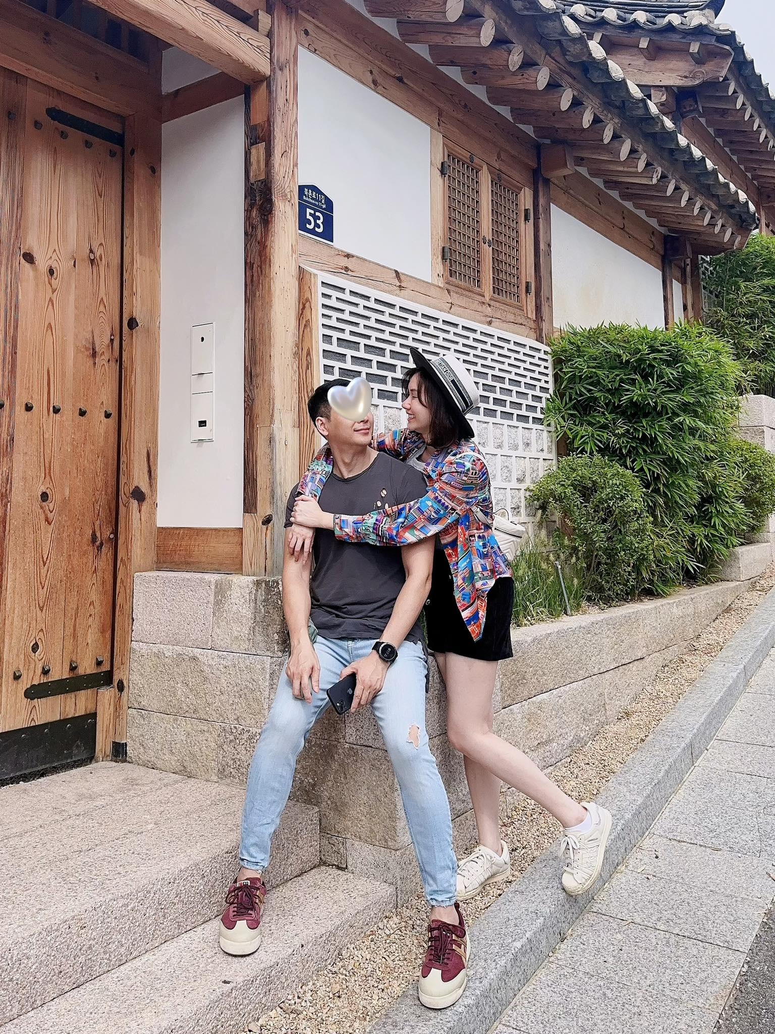 Diễn viên Hương Giang nói lý do luôn giấu mặt ông xã - 1