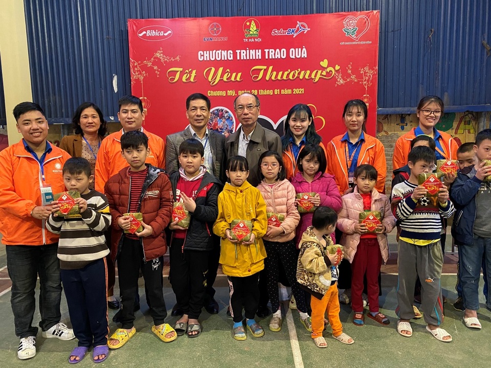 Trường ĐH Đại Nam tổ chức chương trình Tấm bánh nghĩa tình lần thứ 10 - 13 Trường ĐH Đại Nam tổ chức chương trình Tấm bánh nghĩa tình lần thứ 10 - 13