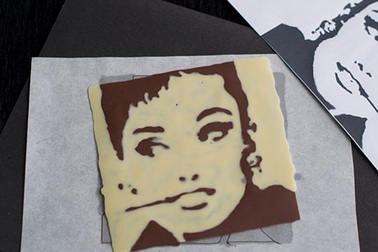 Hướng dẫn làm chocolate chân dung độc đáo tặng “người ấy”