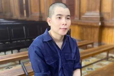 Mâu thuẫn tình cảm, thanh niên ở TPHCM đốt bạn gái