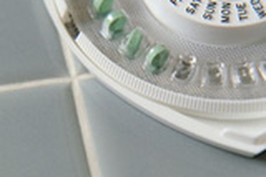 Thuốc tránh thai ngừa ung thư buồng trứng 