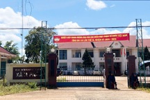 Đạn nổ trong trụ sở xã, dân quân 18 tuổi tử vong