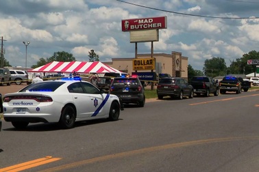 Xả súng ở tiệm tạp hóa Mỹ, 3 người chết