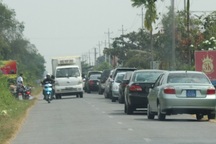 Ô tô công tăng thêm 171 chiếc dù nhiều nơi "thừa mứa"