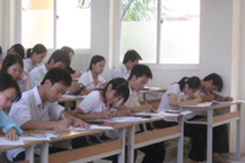 Vừa đủ điểm vào trường, có chắc đỗ NV2? 