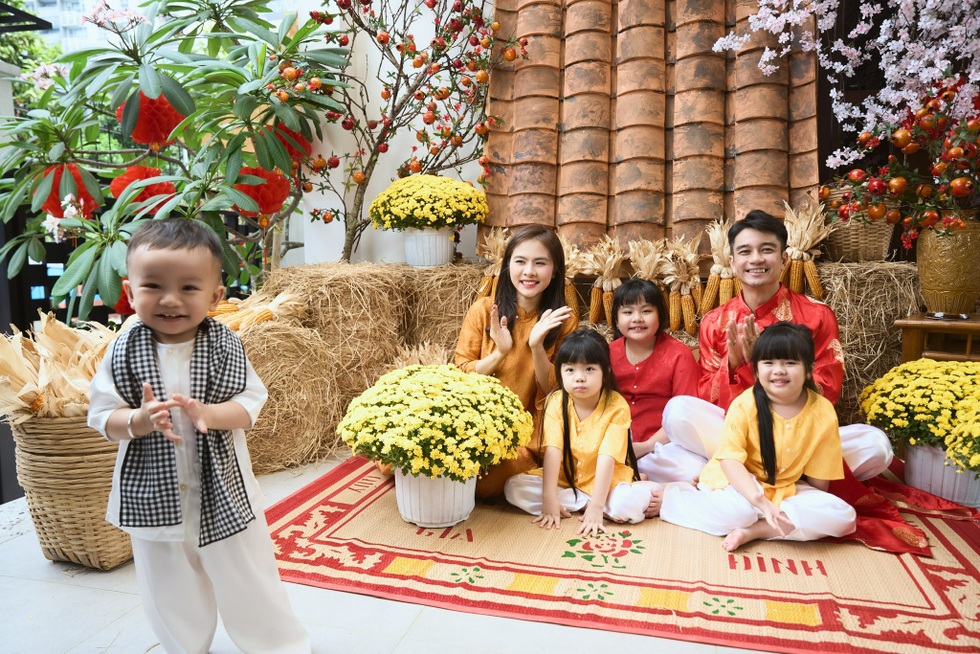 Mẹ 4 con Vân Trang: Tôi không phải đại gia, sinh nhiều con là lựa chọn! - 4 Mẹ 4 con Vân Trang: Tôi không phải đại gia, sinh nhiều con là lựa chọn! - 4