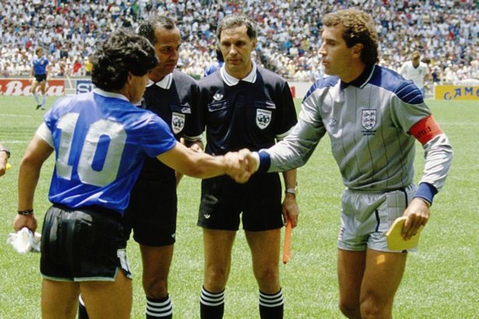 Những khoảnh khắc đáng nhớ trong sự nghiệp của Diego Maradona - 2 Những khoảnh khắc đáng nhớ trong sự nghiệp của Diego Maradona - 2