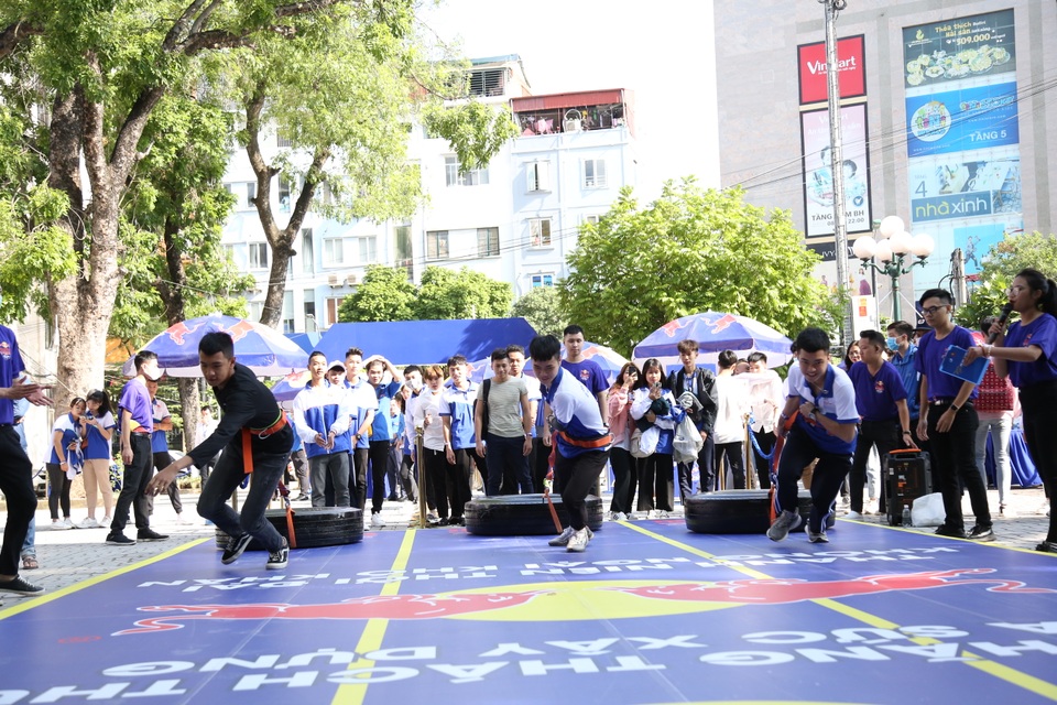 Thanh niên nô nức tham gia ngày hội Tôi yêu Tổ quốc tôi - 3 Thanh niên nô nức tham gia ngày hội Tôi yêu Tổ quốc tôi - 3