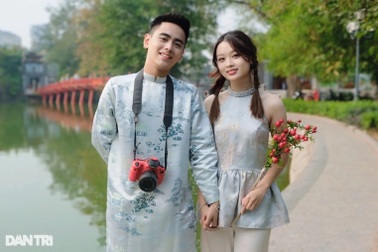 Hơn một tháng trước Tết, Gen Z chi tiền triệu chụp bộ ảnh áo dài tại Hà Nội