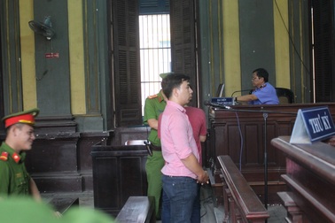 Hai người đánh, không biết ai là hung thủ giết người