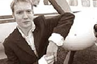 Ông chủ hãng hàng không… 18 tuổi