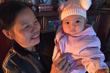 Bé Quỳnh Anh đã có cuộc sống mới nhờ sự giúp đỡ của mọi người