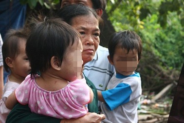 Xác minh năm đứa trẻ không rõ lý lịch