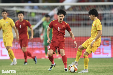 Hoàng Đức cần ra nước ngoài thi đấu theo mong muốn của HLV Park?