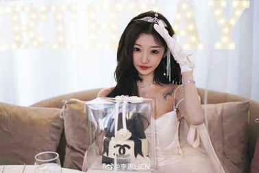 Showbiz Trung Quốc chấn động chuyện hot girl tố đạo diễn gạ tình đổi vai