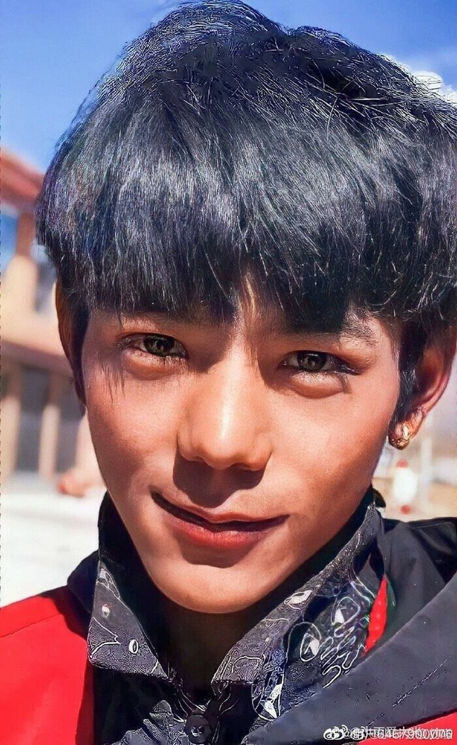 Từ chàng chăn bò, hotboy Tây Tạng đổi khác sau 2 năm trở thành ngôi sao - 11