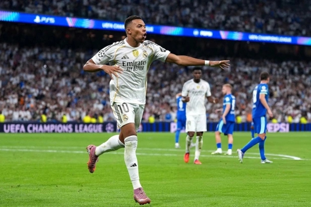 Mbappe lập cú đúp, Real Madrid thắng Marseille dù bị đuổi người - 2 Mbappe lập cú đúp, Real Madrid thắng Marseille dù bị đuổi người - 2