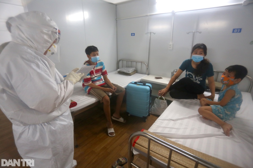 TPHCM yêu cầu khẩn kiểm soát chặt di biến động dân cư, thúc tiêm vaccine - 2 TPHCM yêu cầu khẩn kiểm soát chặt di biến động dân cư, thúc tiêm vaccine - 2