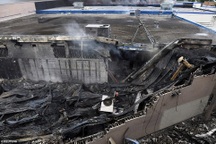 Cảnh sát chẹt gối lên cổ người da màu bị bắt, biểu tình lan khắp nước Mỹ