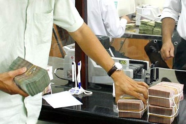 Nhiều nhà đầu tư đang "nhòm ngó" các ngân hàng yếu kém