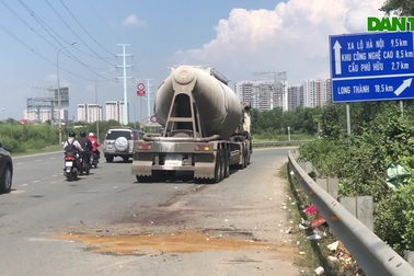 Thót tim xe máy chạy cắt ngang đầu xe cơ giới tại điểm đen tai n