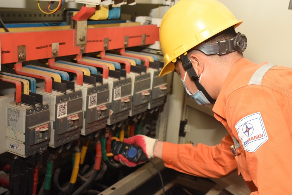 EVNHANOI triển khai giảm giá điện do ảnh hưởng dịch Covid cho người dân - 2 EVNHANOI triển khai giảm giá điện do ảnh hưởng dịch Covid cho người dân - 2